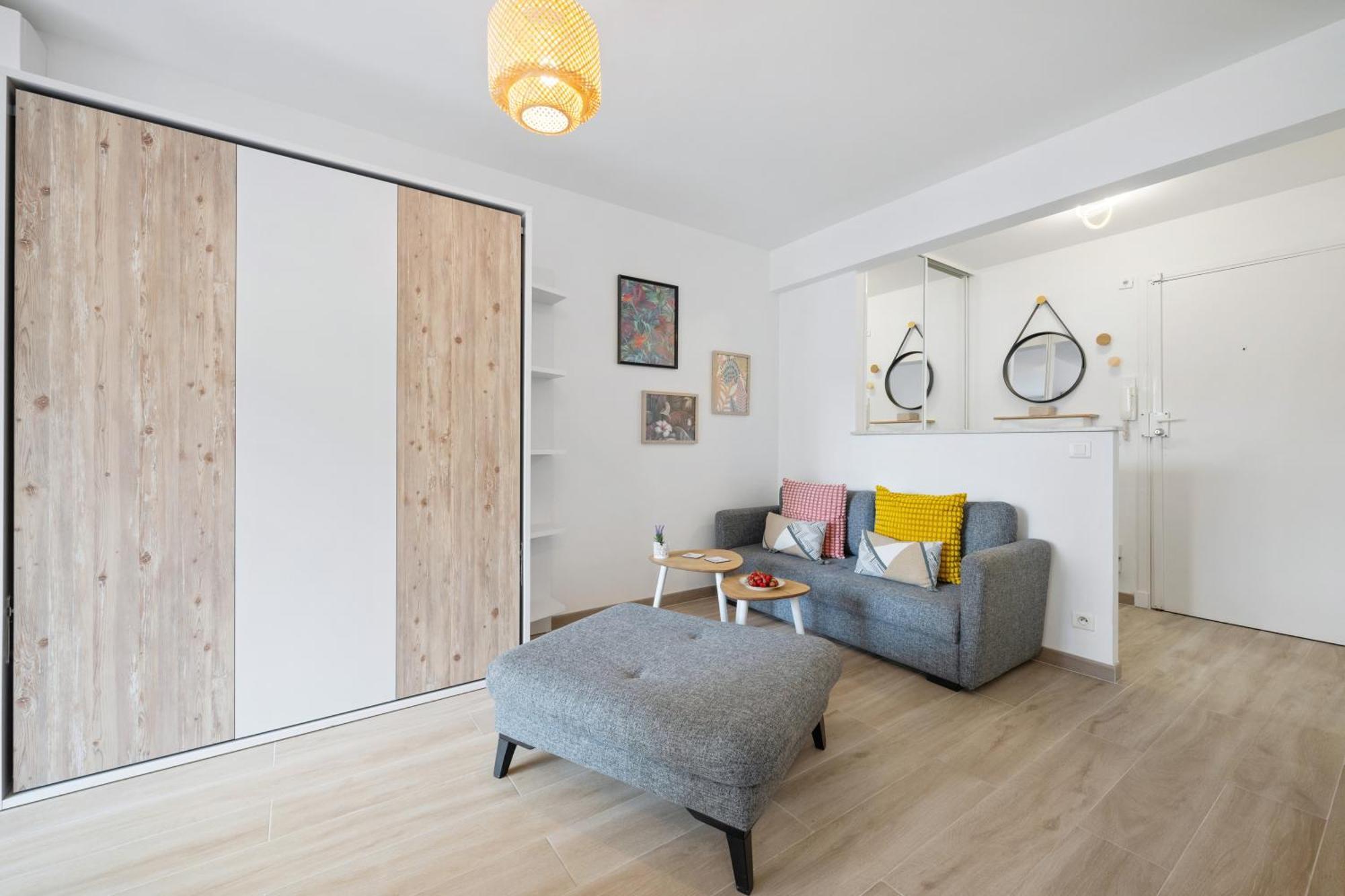 Le Mistral Apartment *